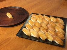 同じ皿の寿司を食う Eat the same dish sushi