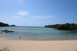 里浜海水浴場（さとはまかいすいよくじょう）