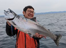 函館でサクラマス釣り（遊漁船 Steel）