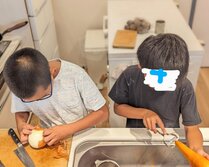 夏休みの小学男子お泊まりに、ほのぼの。