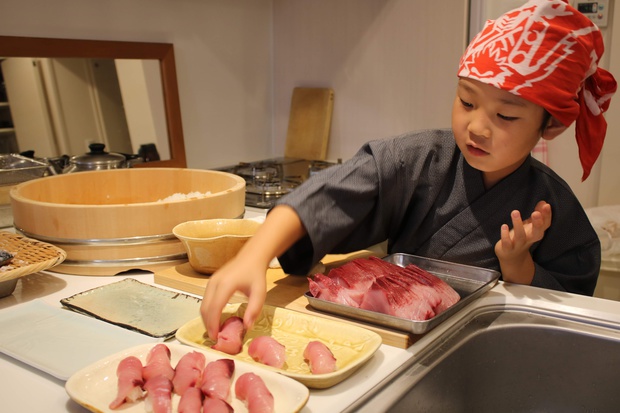 こどもの握り寿司 ブログ 酢飯屋 文京区水道 江戸川橋にある寿司 カフェ ギャラリーの複合店